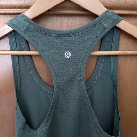 Lululemon Swiftly Tech Tank Race Length, Medium Forest, Size 2 - Picture 4 of 12